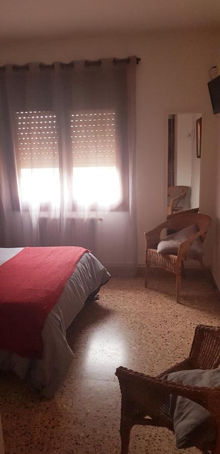 Hostal Braseria Tivissa ภายนอก รูปภาพ