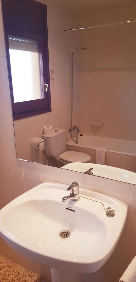 Hostal Braseria Tivissa ภายนอก รูปภาพ