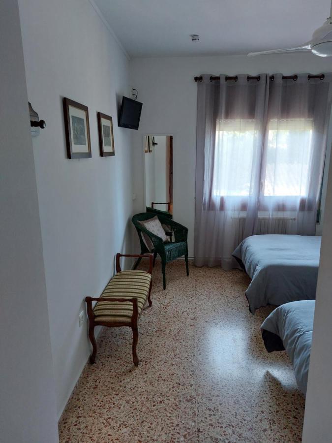 Hostal Braseria Tivissa ภายนอก รูปภาพ