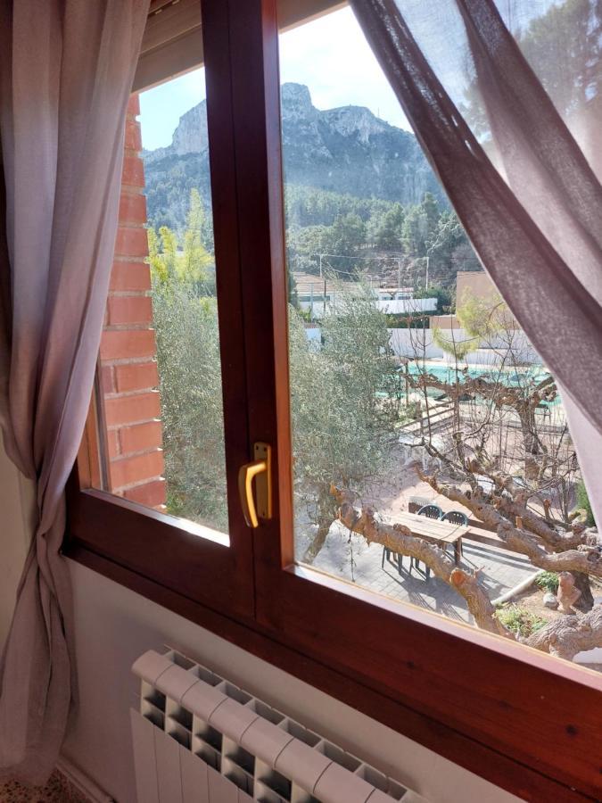 Hostal Braseria Tivissa ภายนอก รูปภาพ
