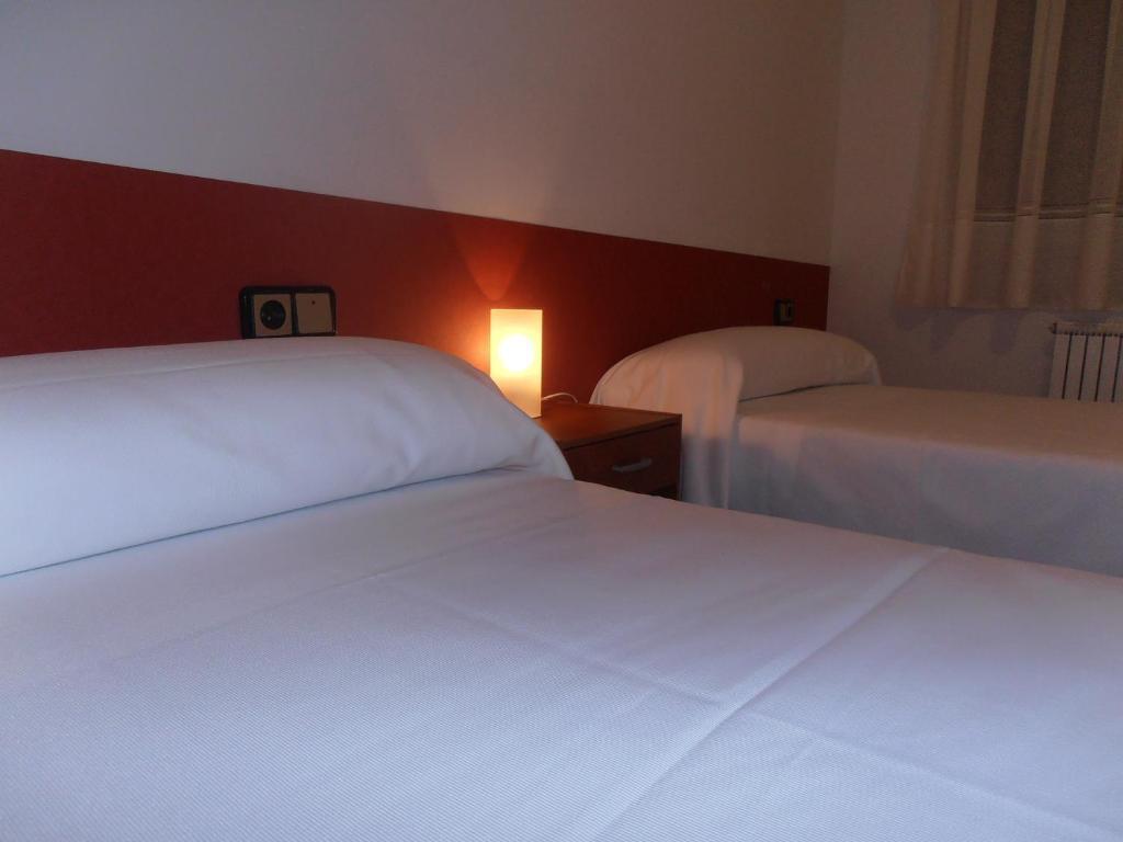 Hostal Braseria Tivissa ห้อง รูปภาพ